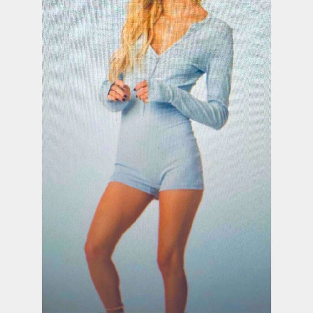 YITTY NWT Light Blue Soft Ribbed Fabric & Snap Front Closure Loungewear Romper M